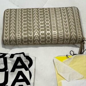 Marc Jacobs Khaki Logo Long Wallet